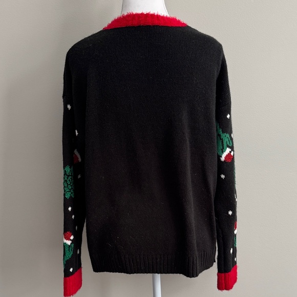 Festive Llama Holiday Sweater size M - Picture 5 of 7